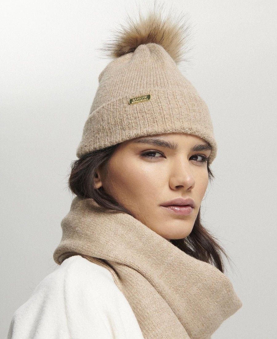 conjunto de presente com gorro e cachecol brilhantes
