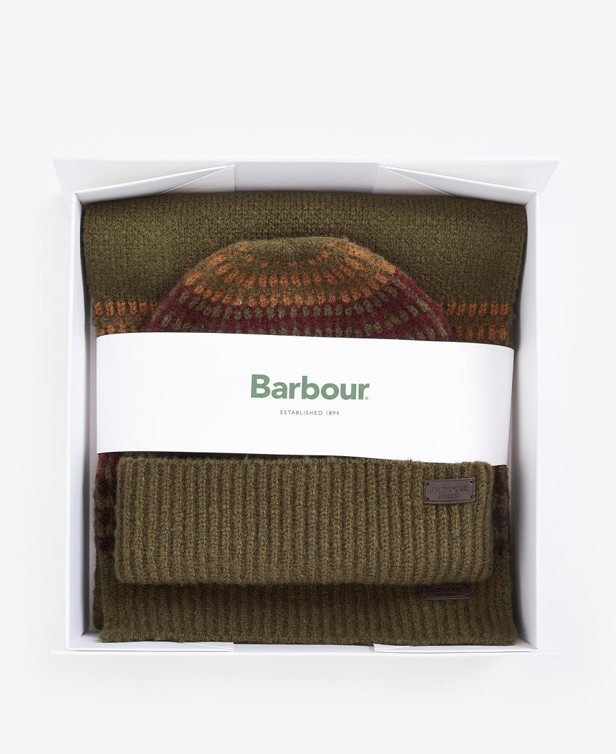 conjunto de presente branton com chapéus e cachecóis
