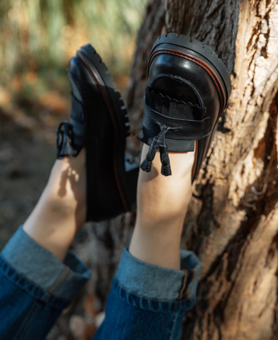 mocassins dolores com borla