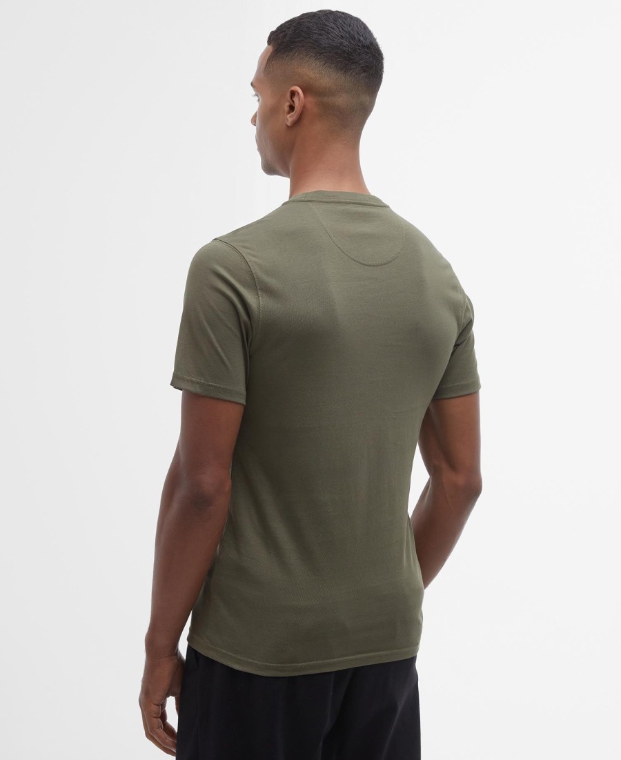 camiseta com logotipo pequeno