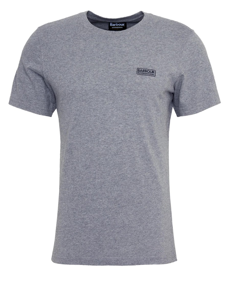 camiseta com logotipo pequeno