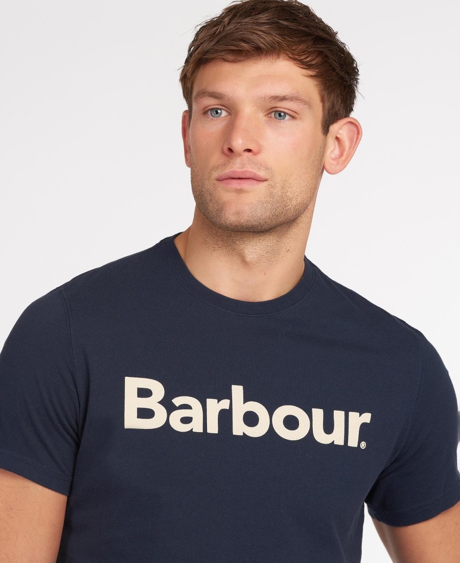 camiseta com logotipo
