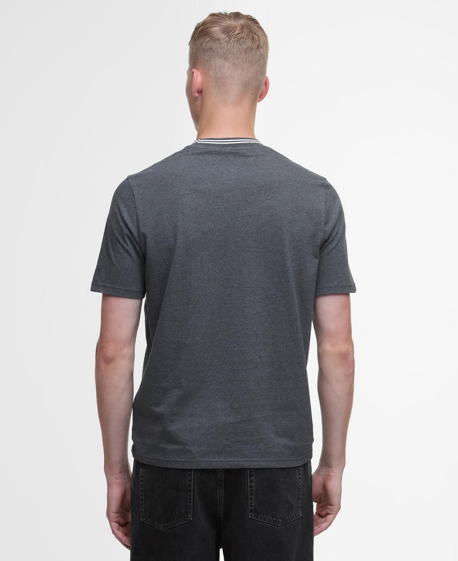 camiseta com aba e logo