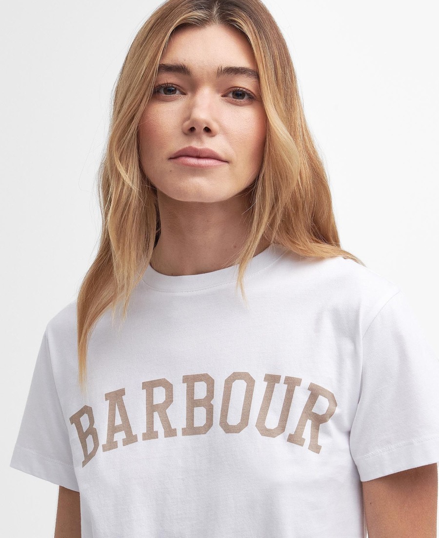 camiseta com o logotipo da ella